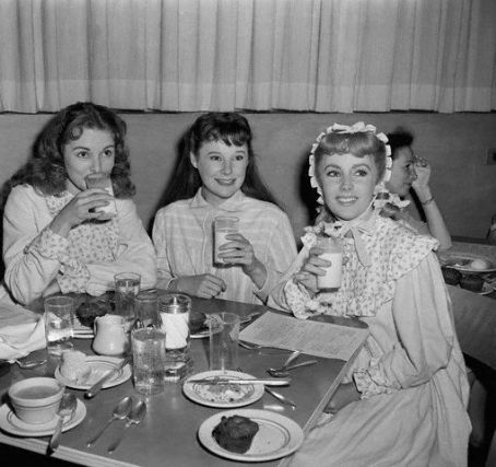 tumblr_lr1wc8QYzL1qb56exo1_500